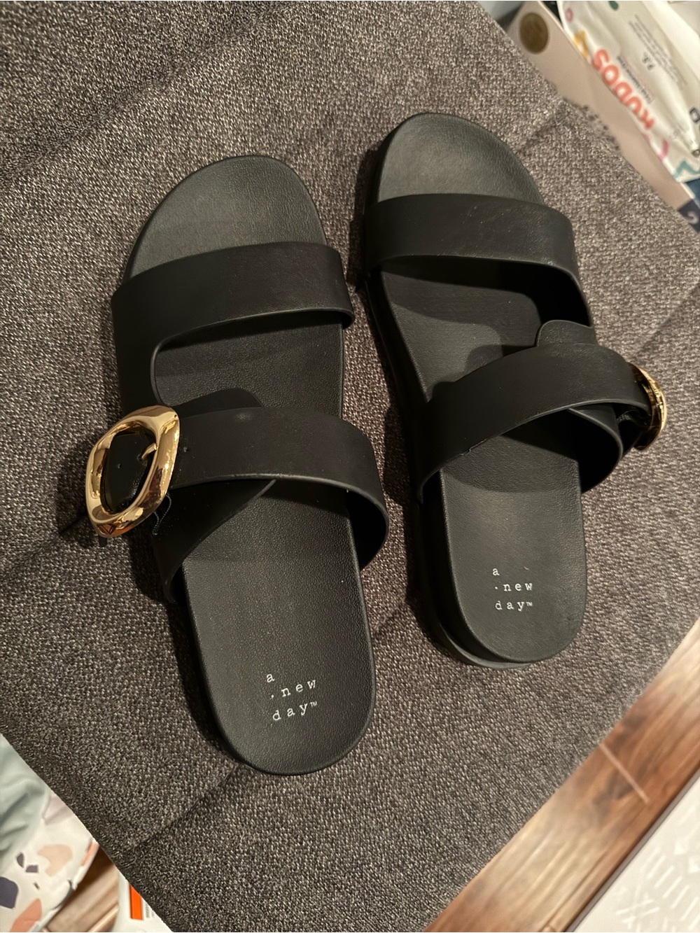 a new day Meg Black Sandals with Memory Foam Insoles (Size 9)